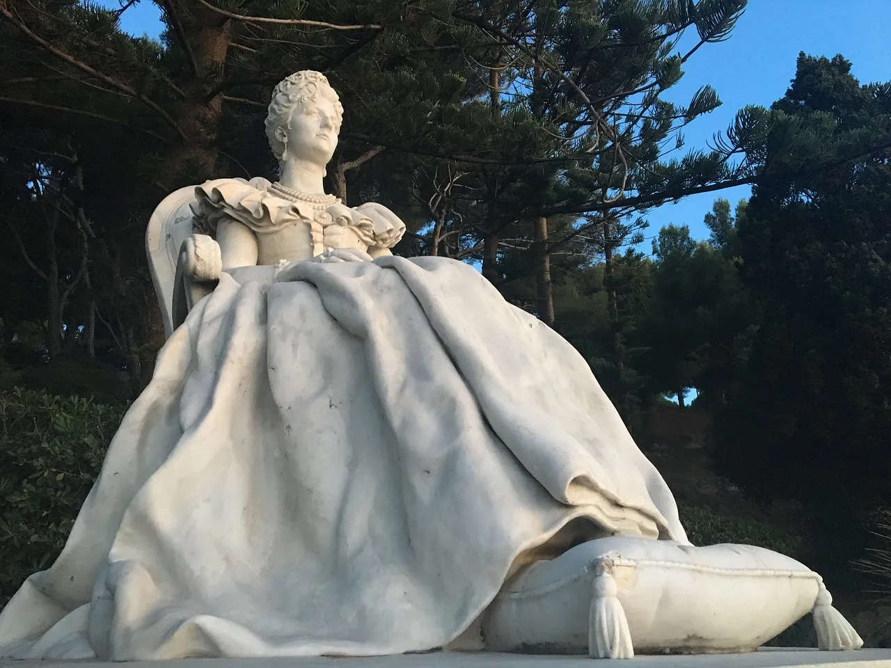statue-4555388_1280.jpg